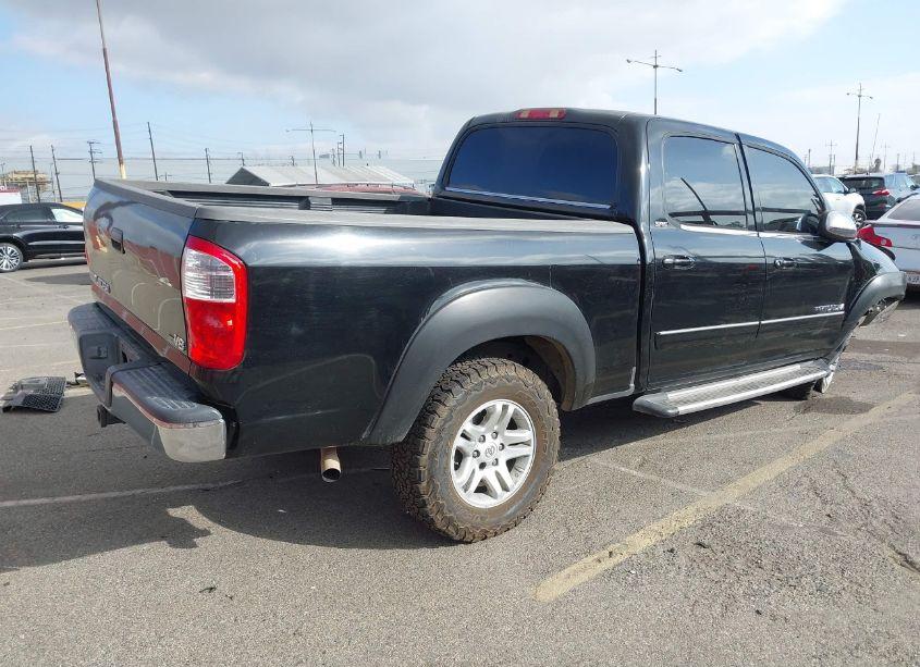 Photo 4 of 2005 Toyota Tundra SR5 V8 (VIN 5TBET34135S482297)