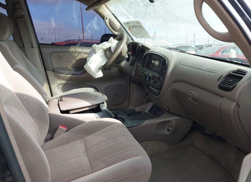 Photo 5 of 2005 Toyota Tundra SR5 V8 (VIN 5TBET34135S482297)