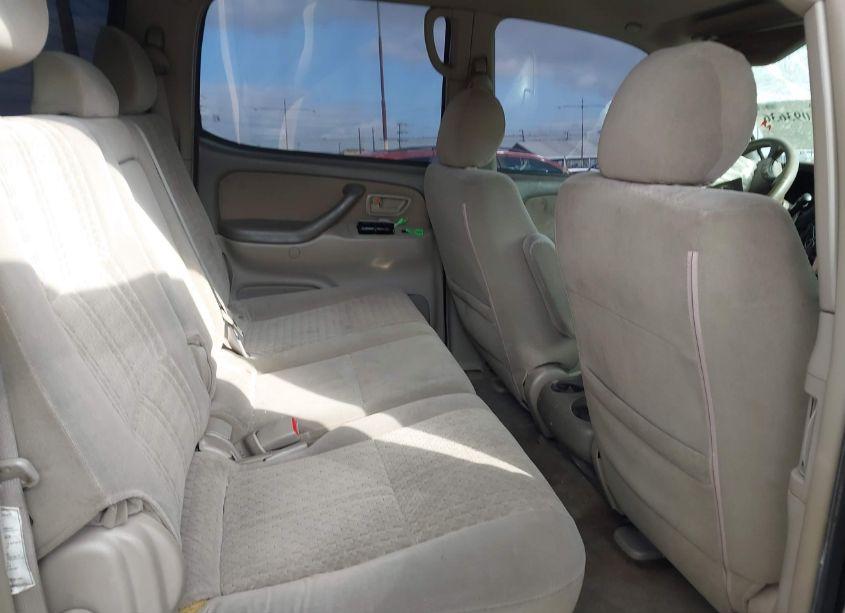 Photo 8 of 2005 Toyota Tundra SR5 V8 (VIN 5TBET34135S482297)