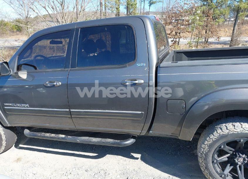 Photo 14 of 2005 Toyota Tundra SR5 V8 (VIN 5TBET34135S495552)