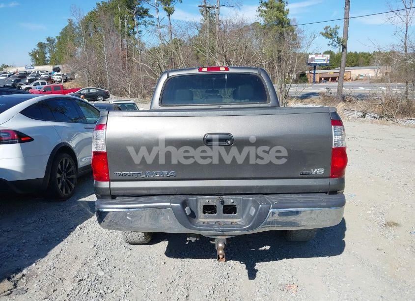 Photo 16 of 2005 Toyota Tundra SR5 V8 (VIN 5TBET34135S495552)