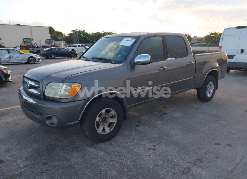 Photo 2 of 2006 Toyota Tundra SR5 V8 (VIN 5TBET34136S551362)