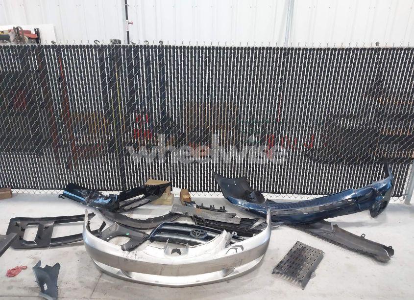 Photo 12 of 2004 Toyota Tundra SR5 V8 (VIN 5TBET34144S460419)