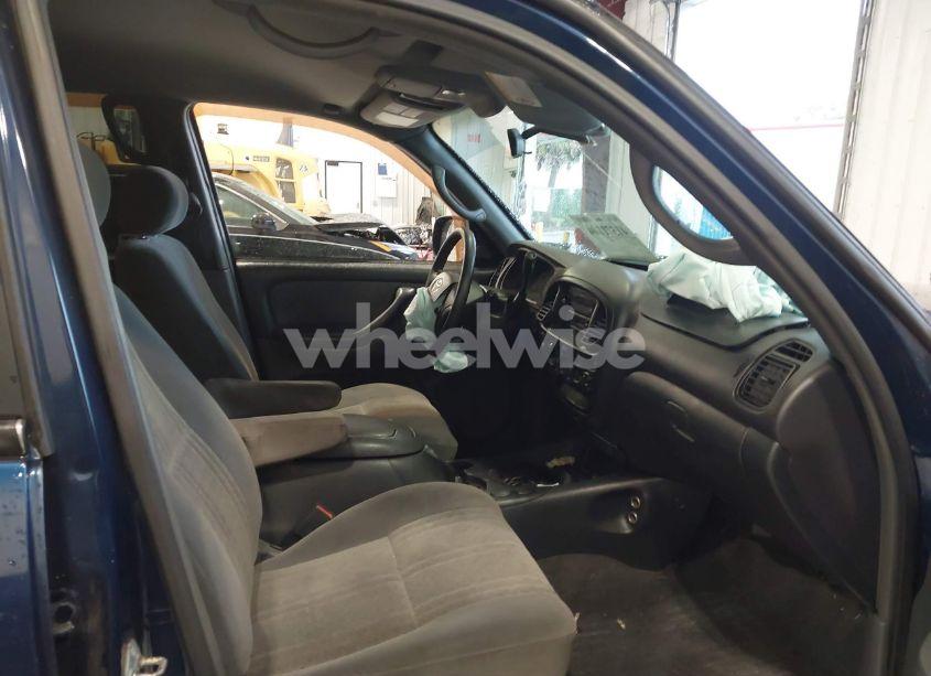 Photo 5 of 2004 Toyota Tundra SR5 V8 (VIN 5TBET34144S460419)