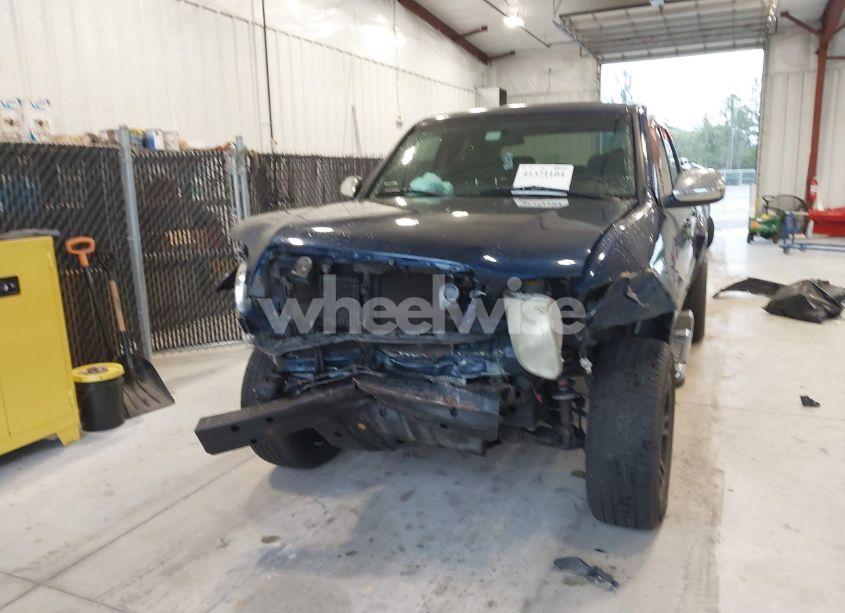Photo 6 of 2004 Toyota Tundra SR5 V8 (VIN 5TBET34144S460419)