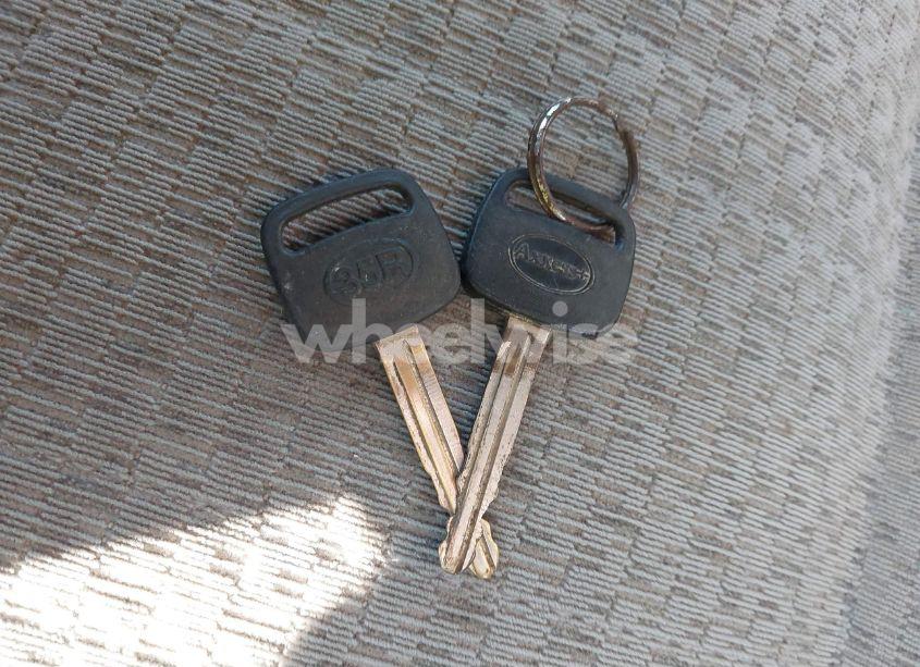 Photo 11 of 2005 Toyota Tundra SR5 V8 (VIN 5TBET34145S478274)