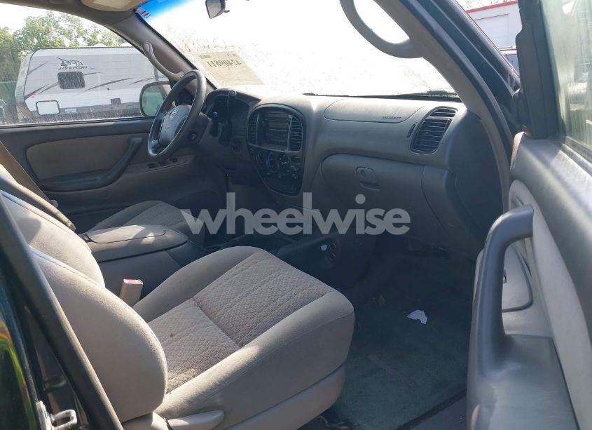 Photo 5 of 2005 Toyota Tundra SR5 V8 (VIN 5TBET34145S478274)