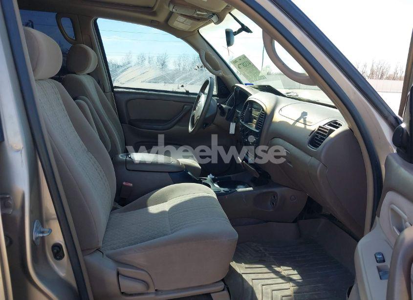 Photo 5 of 2004 Toyota Tundra SR5 V8 (VIN 5TBET34154S434900)