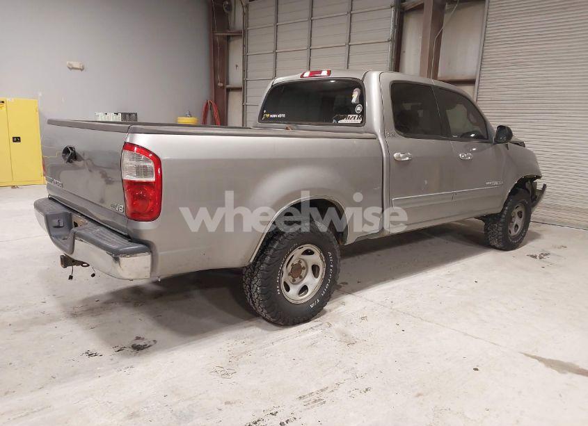 Photo 4 of 2005 Toyota Tundra SR5 V8 (VIN 5TBET34155S483922)