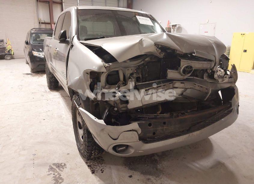 Photo 6 of 2005 Toyota Tundra SR5 V8 (VIN 5TBET34155S483922)