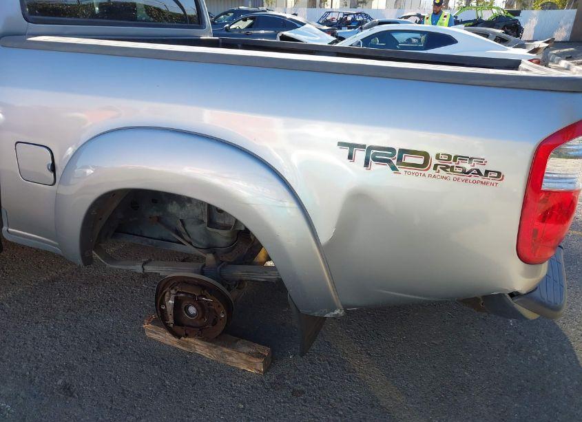 Photo 6 of 2006 Toyota Tundra SR5 V8 (VIN 5TBET34156S512546)