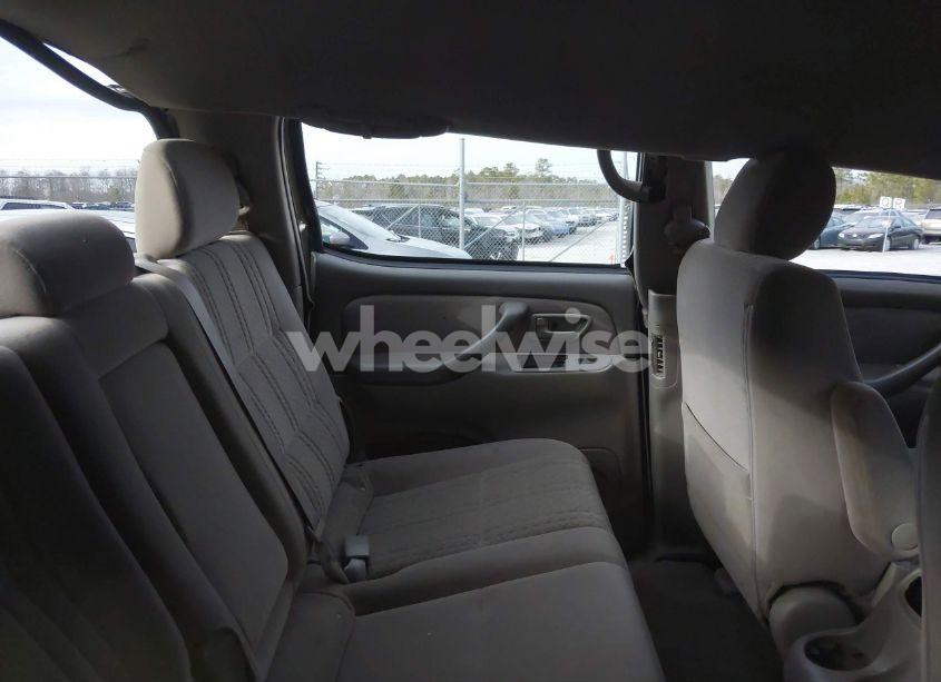 Photo 8 of 2005 Toyota Tundra SR5 V8 (VIN 5TBET34165S477093)