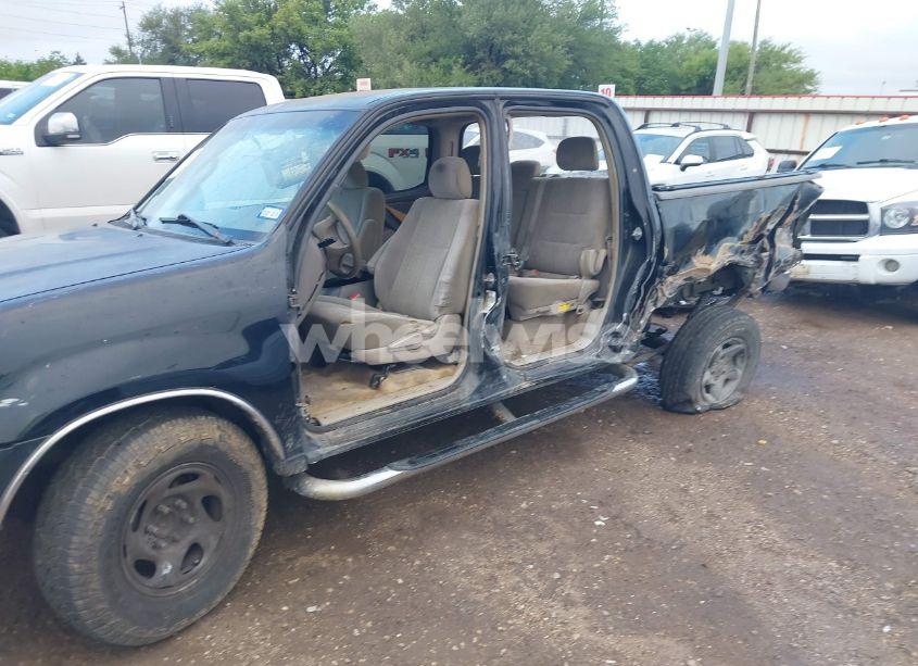 Photo 6 of 2006 Toyota Tundra SR5 V8 (VIN 5TBET34166S528545)