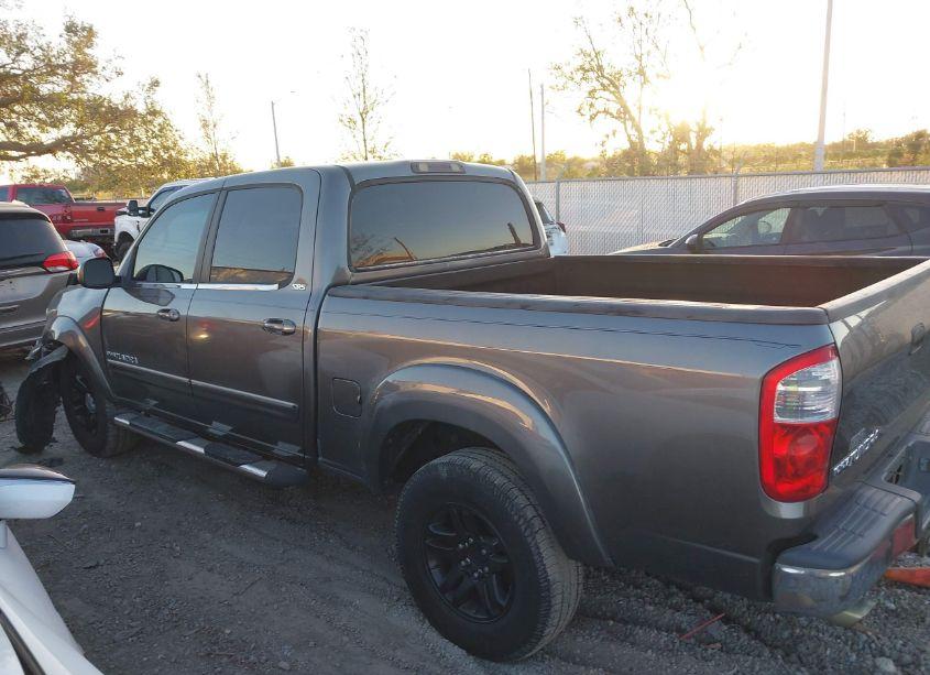 Photo 14 of 2004 Toyota Tundra SR5 V8 (VIN 5TBET34174S456140)