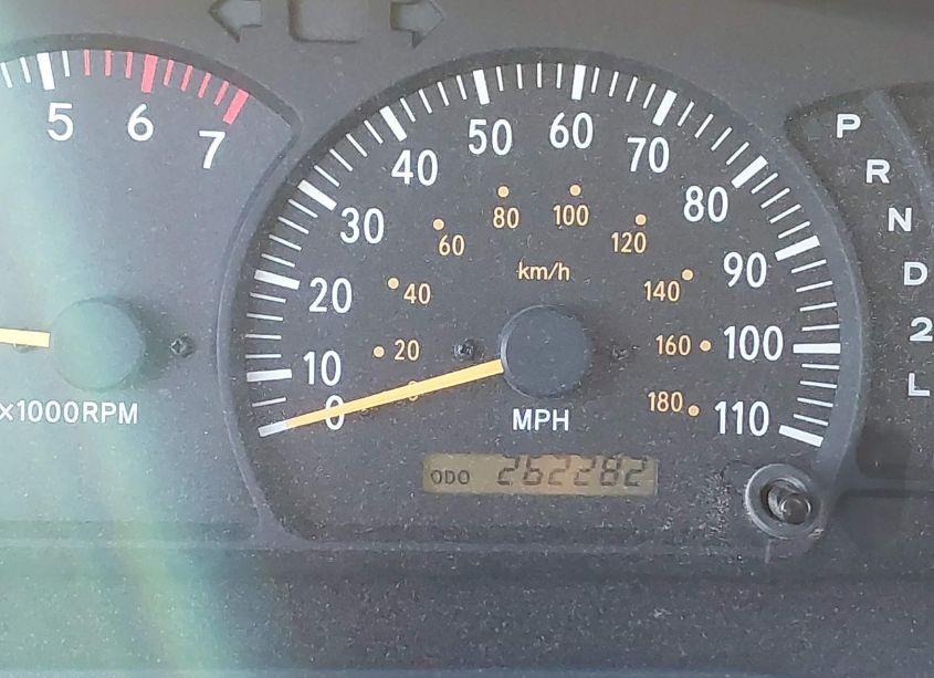 Photo 15 of 2004 Toyota Tundra SR5 V8 (VIN 5TBET34174S456140)