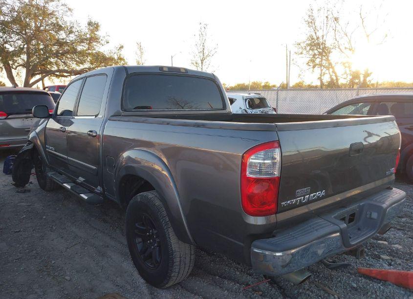 Photo 3 of 2004 Toyota Tundra SR5 V8 (VIN 5TBET34174S456140)