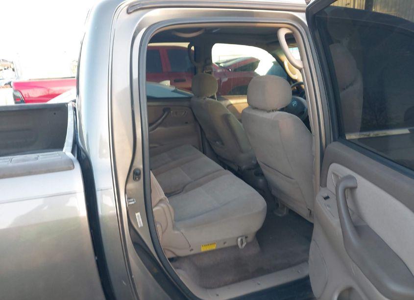 Photo 8 of 2004 Toyota Tundra SR5 V8 (VIN 5TBET34174S456140)