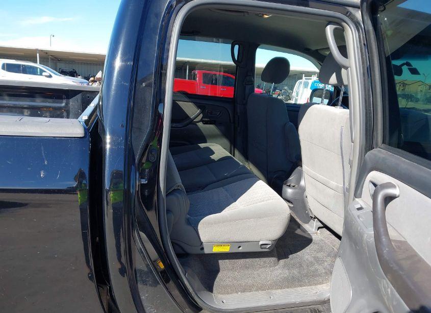 Photo 8 of 2006 Toyota Tundra SR5 V8 (VIN 5TBET34176S548822)