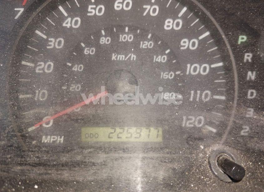 Photo 15 of 2005 Toyota Tundra SR5 V8 (VIN 5TBET34185S483087)