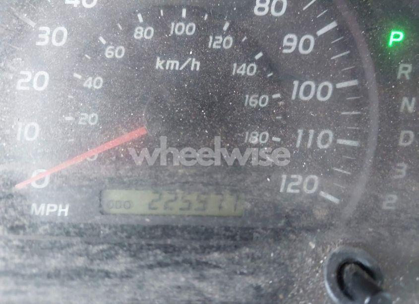 Photo 7 of 2005 Toyota Tundra SR5 V8 (VIN 5TBET34185S483087)