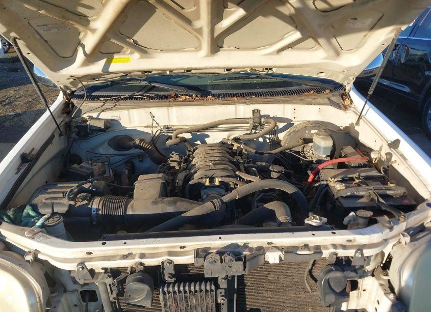 Photo 10 of 2006 Toyota Tundra SR5 V8 (VIN 5TBET34186S516221)