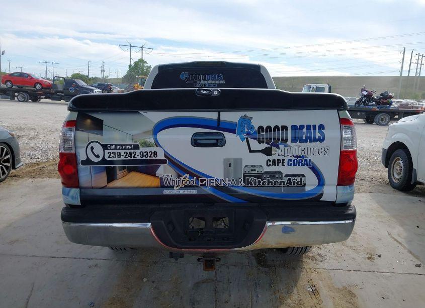 Photo 17 of 2006 Toyota Tundra SR5 V8 (VIN 5TBET34186S543547)