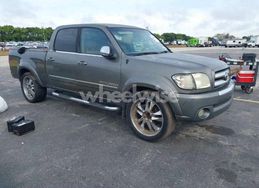 2004 Toyota Tundra SR5 V8 (VIN 5TBET34194S448167) main photo