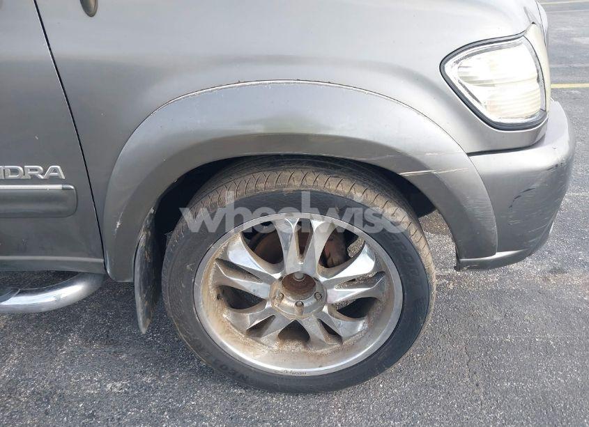 Photo 13 of 2004 Toyota Tundra SR5 V8 (VIN 5TBET34194S448167)