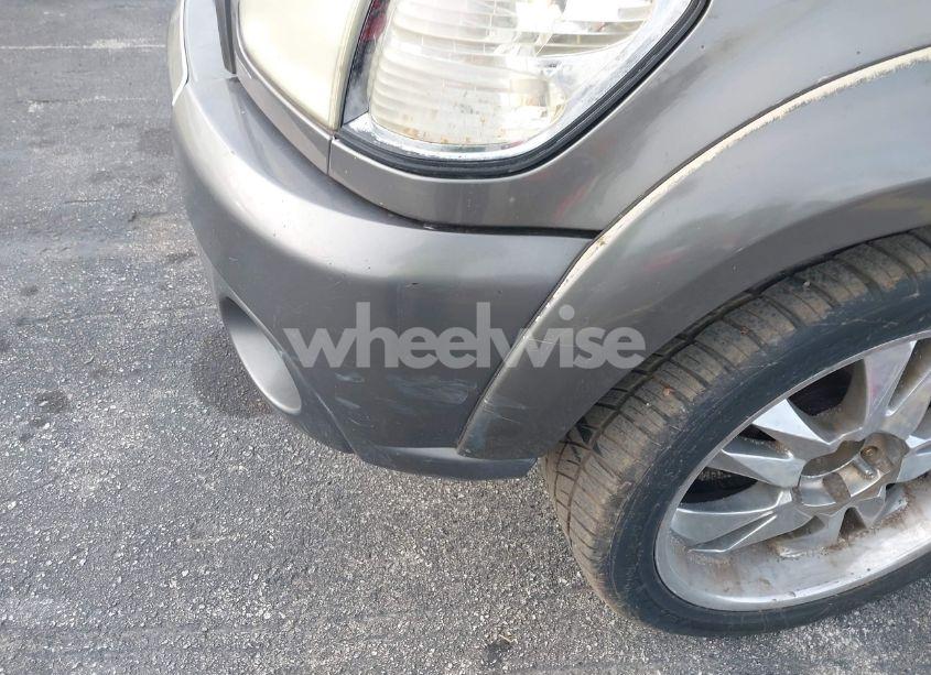 Photo 15 of 2004 Toyota Tundra SR5 V8 (VIN 5TBET34194S448167)