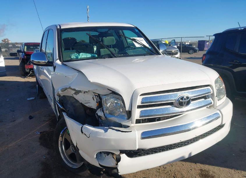 2004 Toyota Tundra SR5 V8 (VIN 5TBET34194S456706) main photo