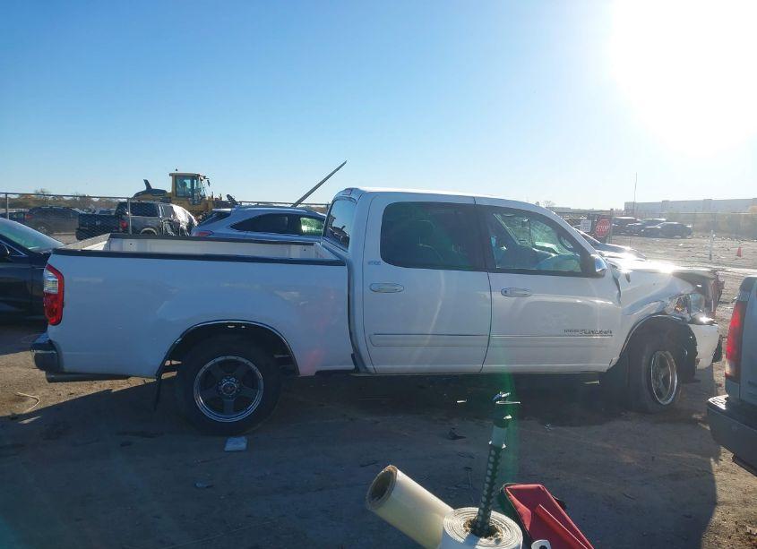 Photo 12 of 2004 Toyota Tundra SR5 V8 (VIN 5TBET34194S456706)