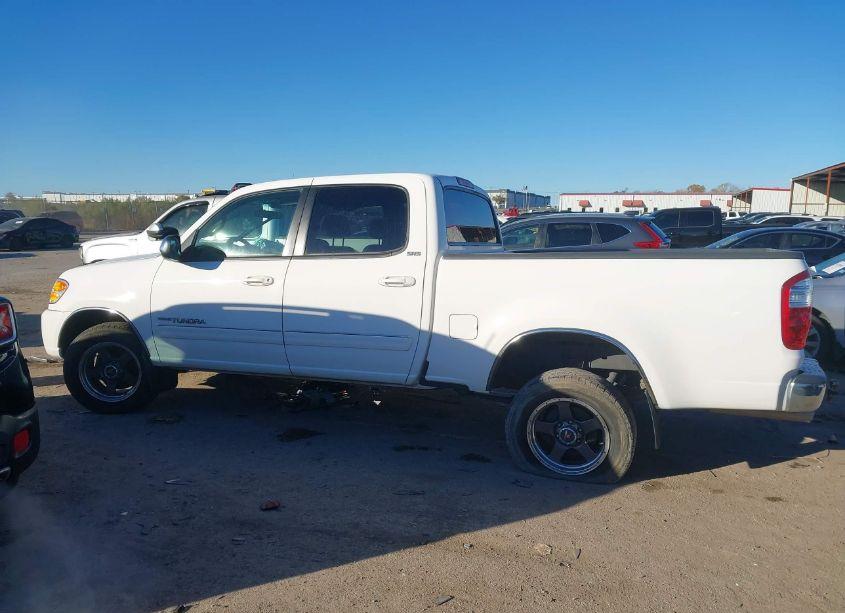 Photo 13 of 2004 Toyota Tundra SR5 V8 (VIN 5TBET34194S456706)