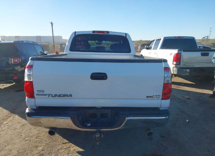 Photo 15 of 2004 Toyota Tundra SR5 V8 (VIN 5TBET34194S456706)