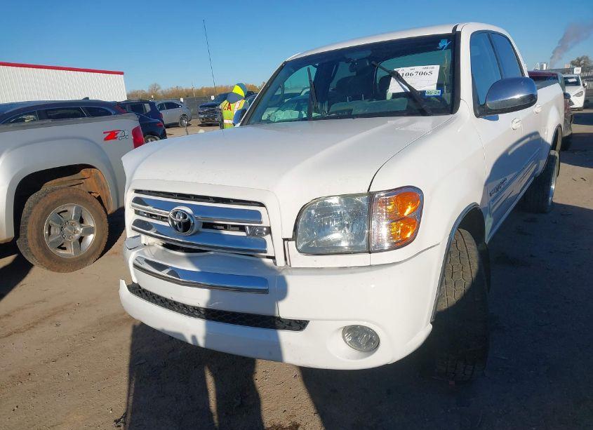 Photo 2 of 2004 Toyota Tundra SR5 V8 (VIN 5TBET34194S456706)