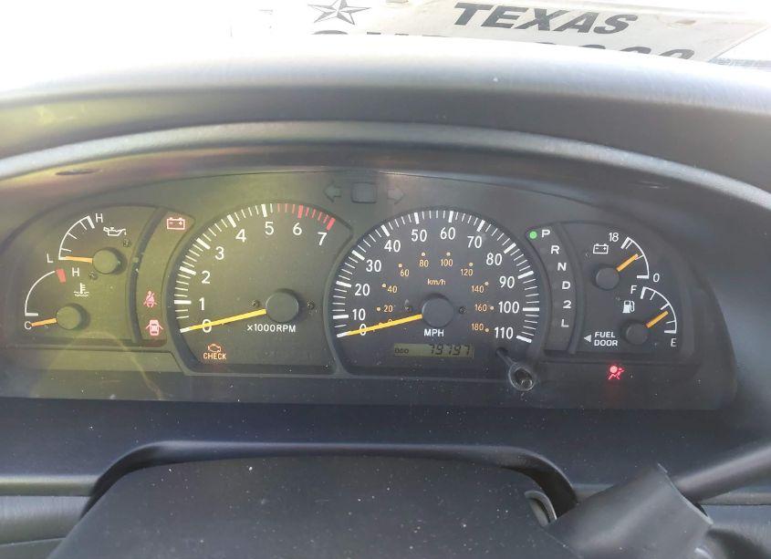 Photo 7 of 2004 Toyota Tundra SR5 V8 (VIN 5TBET34194S456706)