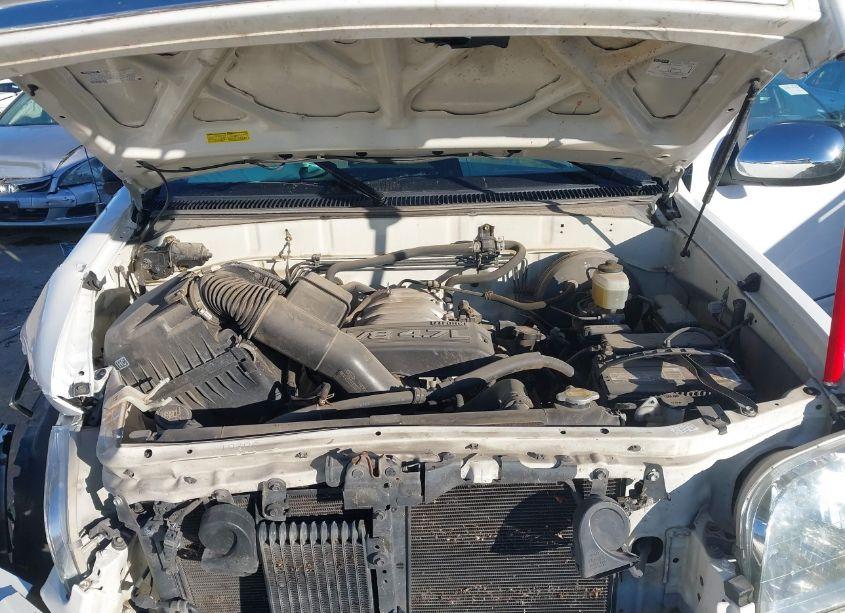 Photo 9 of 2004 Toyota Tundra SR5 V8 (VIN 5TBET34194S456706)