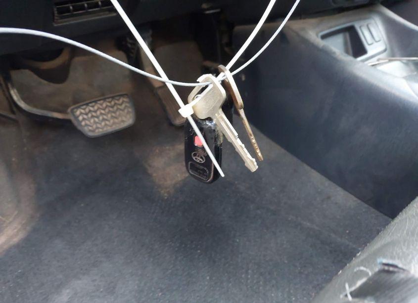 Photo 11 of 2005 Toyota Tundra SR5 V8 (VIN 5TBET34195S481445)