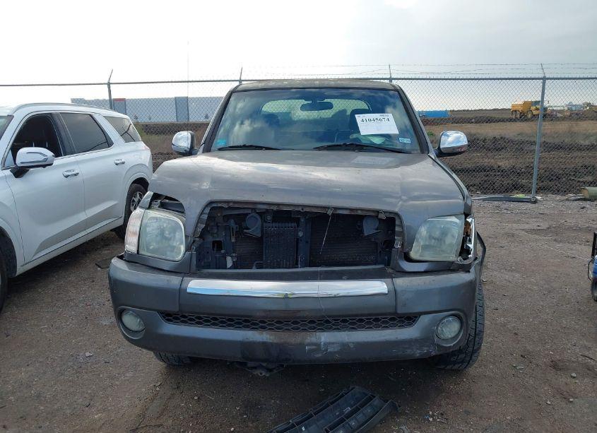 Photo 12 of 2005 Toyota Tundra SR5 V8 (VIN 5TBET34195S481445)