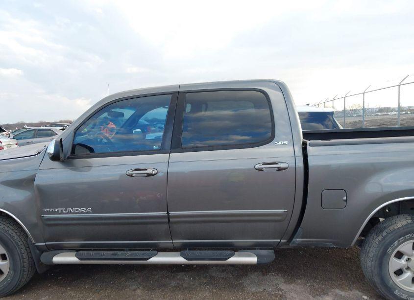 Photo 14 of 2005 Toyota Tundra SR5 V8 (VIN 5TBET34195S481445)