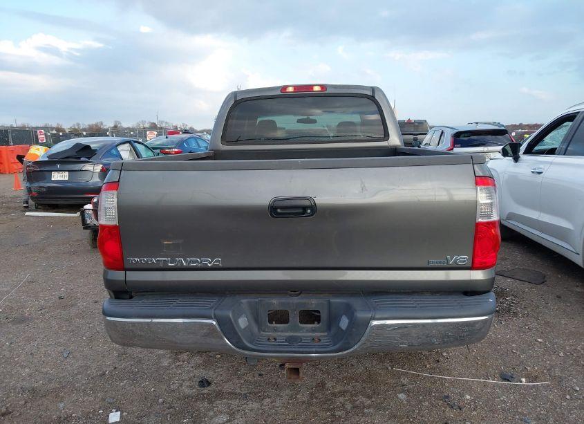Photo 16 of 2005 Toyota Tundra SR5 V8 (VIN 5TBET34195S481445)