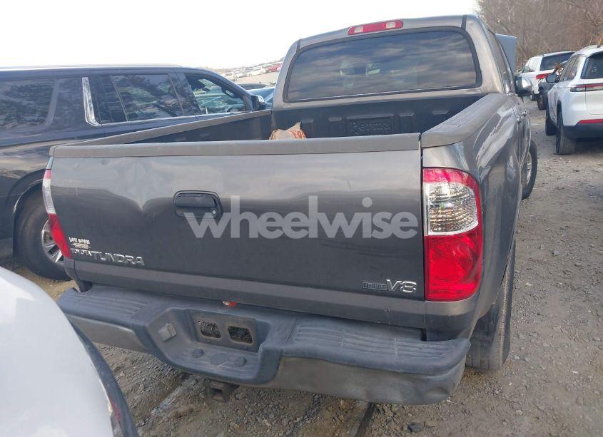 Photo 16 of 2005 Toyota Tundra SR5 V8 (VIN 5TBET341X5S470907)