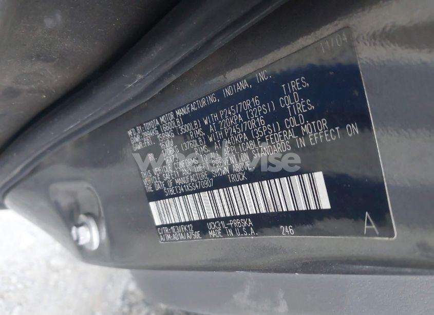 Photo 9 of 2005 Toyota Tundra SR5 V8 (VIN 5TBET341X5S470907)