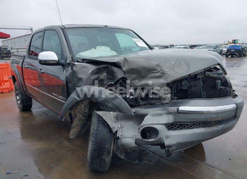 2005 Toyota Tundra SR5 V8 (VIN 5TBET341X5S476366) main photo