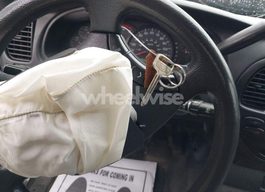 Photo 11 of 2005 Toyota Tundra SR5 V8 (VIN 5TBET341X5S476366)