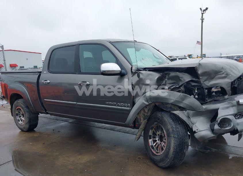 Photo 13 of 2005 Toyota Tundra SR5 V8 (VIN 5TBET341X5S476366)