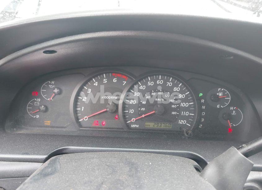 Photo 7 of 2005 Toyota Tundra SR5 V8 (VIN 5TBET341X5S476366)