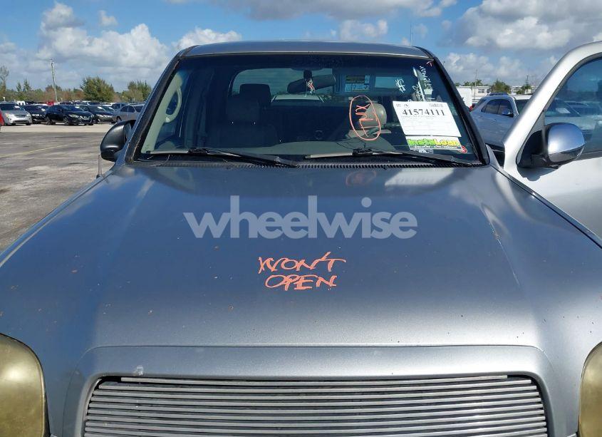 Photo 10 of 2005 Toyota Tundra SR5 V8 (VIN 5TBET341X5S490302)