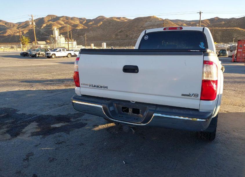 Photo 16 of 2006 Toyota Tundra SR5 V8 (VIN 5TBET341X6S562021)