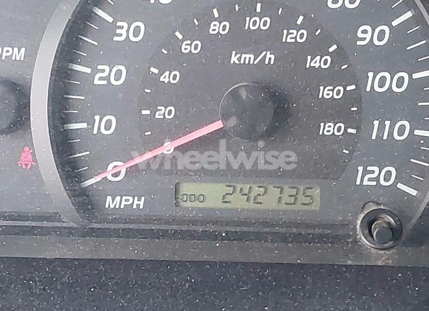 Photo 14 of 2005 Toyota Tundra LIMITED V8 (VIN 5TBET38135S481757)