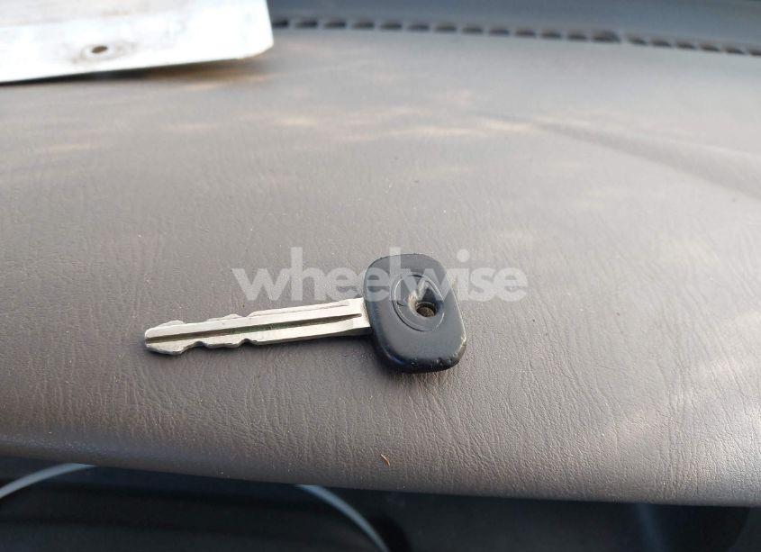 Photo 11 of 2004 Toyota Tundra LIMITED V8 (VIN 5TBET38174S447299)